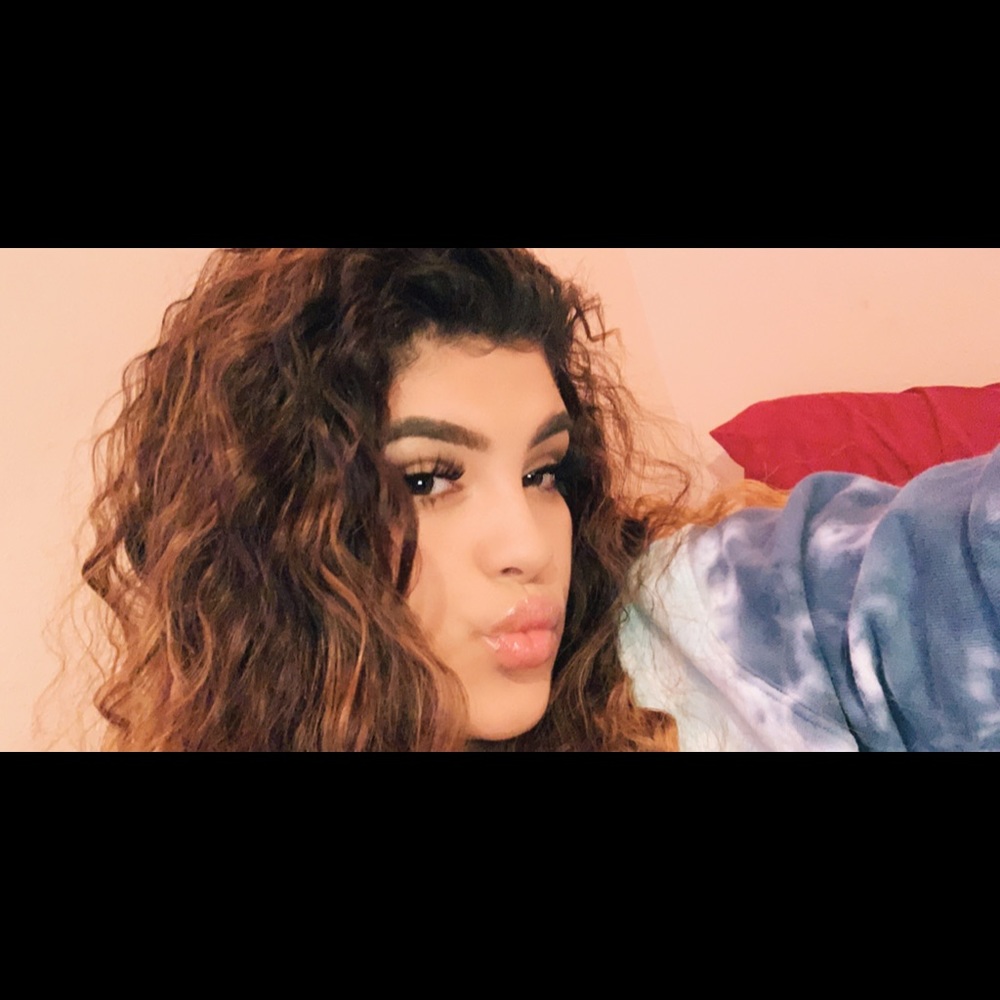 Meet your Posher, Samantha